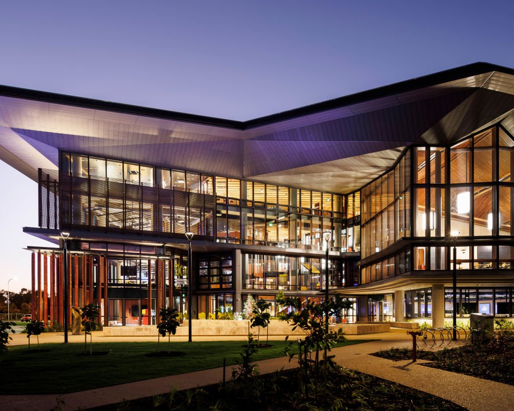 James Cook University Engineering and Innovation Place