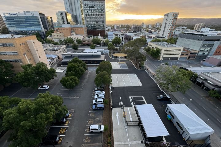 South Australia Police dogs and horses staging facility in CBD completed ahead of schedule